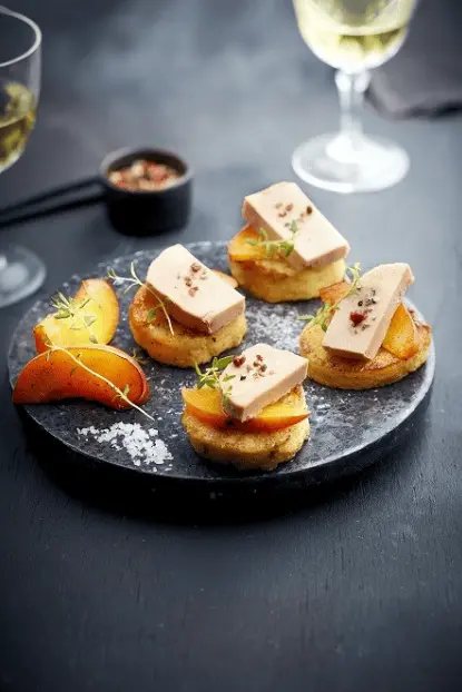 mini brioches perdues à la pêche et au foie gras mini brioches perdues à la pêche et au foie gras